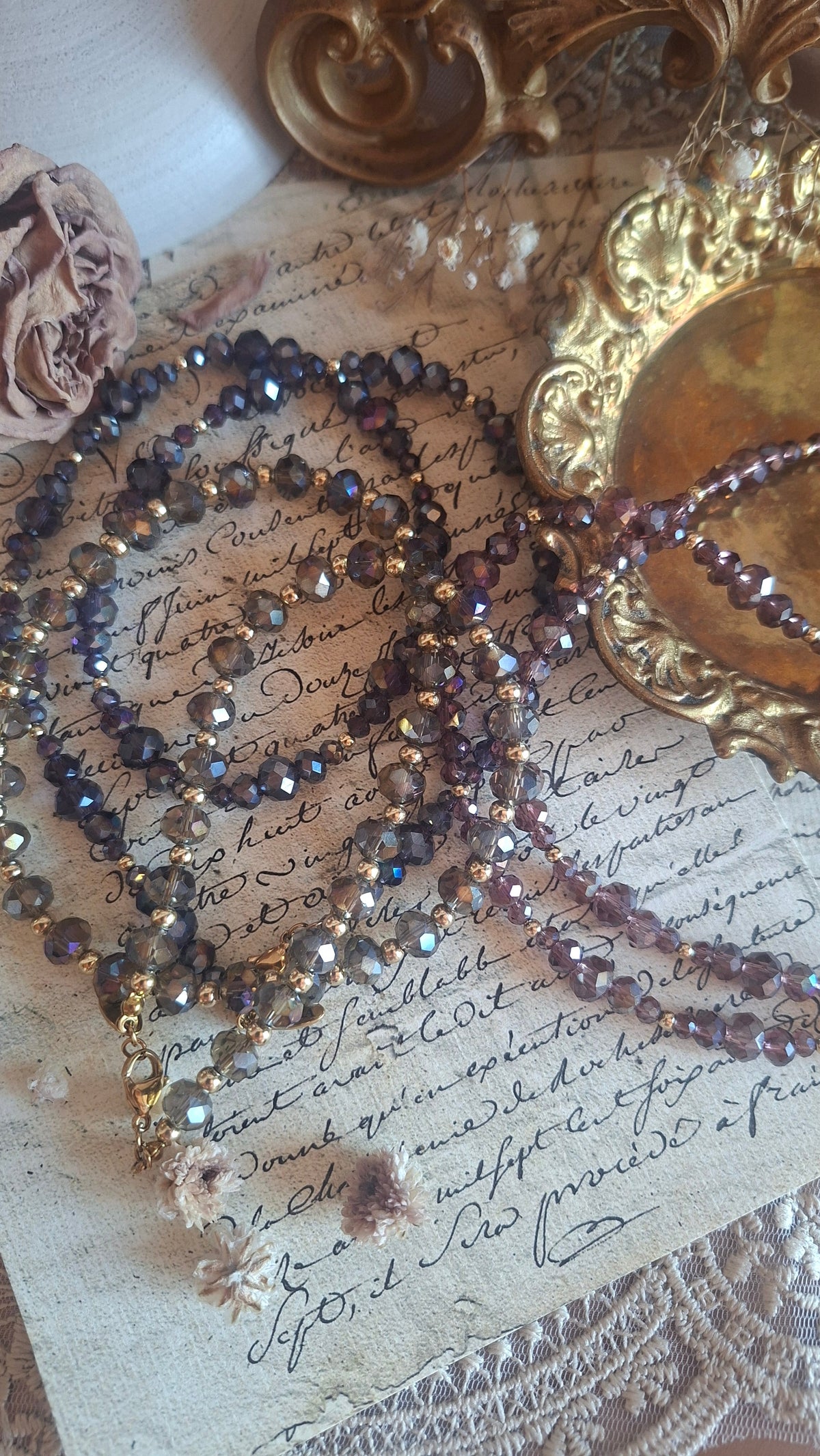 ATHÉA Essentials