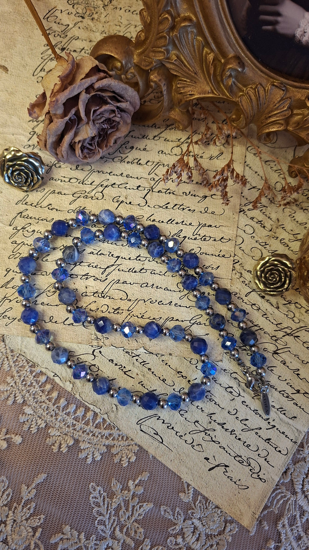 Himmelblau – Halskette mit Lapislazuli und Glas