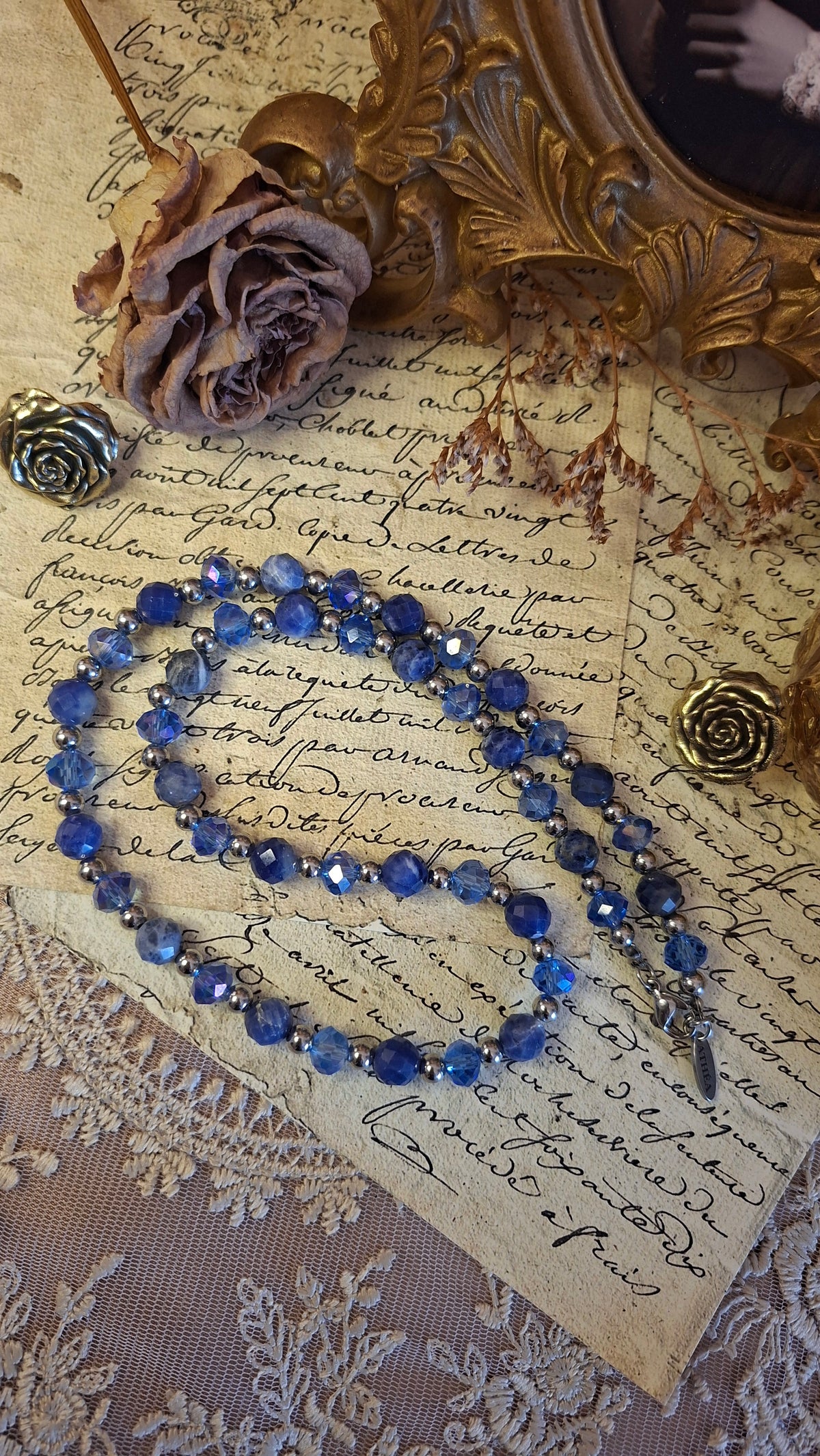 Himmelblau – Halskette mit Lapislazuli und Glas