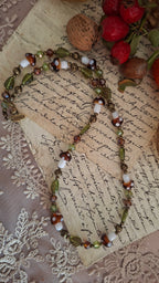 Waldzauber – Halskette mit Lampwork-Pilzen und Blättern